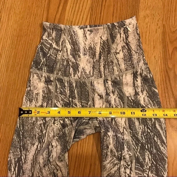 P’Tula Chandre High Waisted Pockets Camo Leggings - Picture 13 of 13